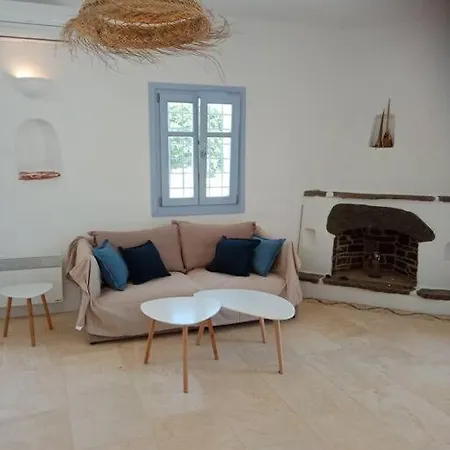 Holiday home Laugh, On The Limnes Parikia (Paros)