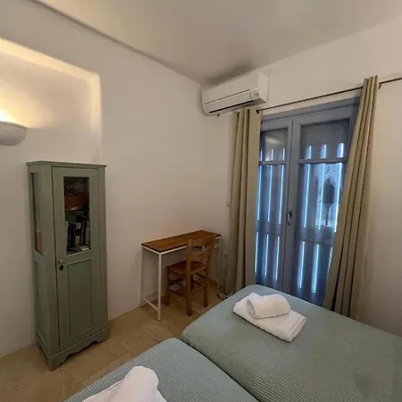 Holiday home Laugh, On The Limnes Parikia (Paros)